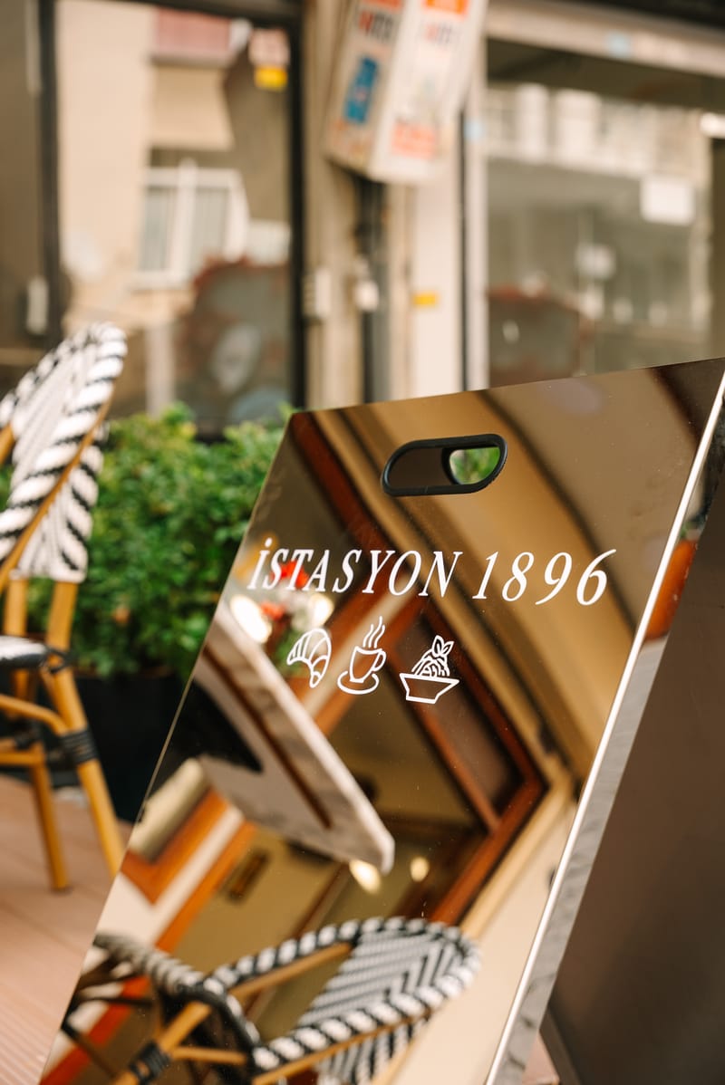 İstasyon 1896 kapısı